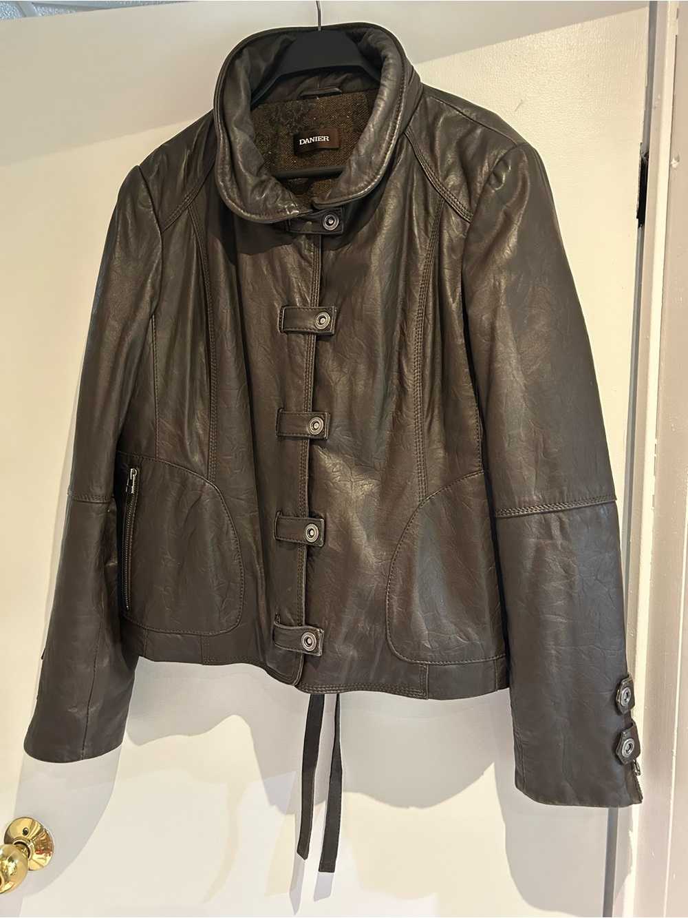 Vintage DANIER Women's Dark Brown Leather Button-Front Jacket
